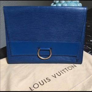 🤑🤑SOLD🤑🤑Louis Vuitton clutch